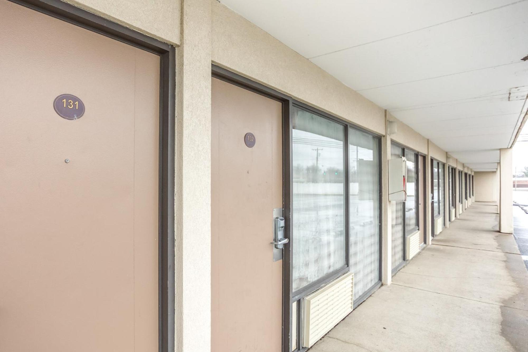 ホテル Oyo Townhouse Owensboro West エクステリア 写真