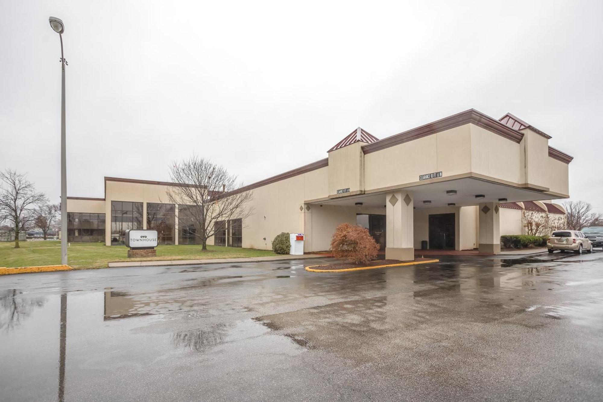 ホテル Oyo Townhouse Owensboro West エクステリア 写真